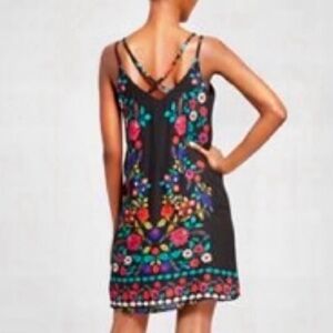 XHILARATION Floral Embroidery look Shift Dress Black w/ Red Green size Medium